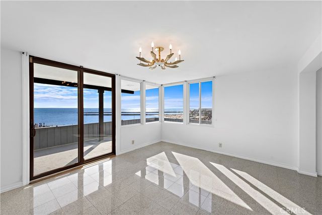 $12,000,000 | 3516 Ocean Boulevard, Corona del Mar, CA 92625