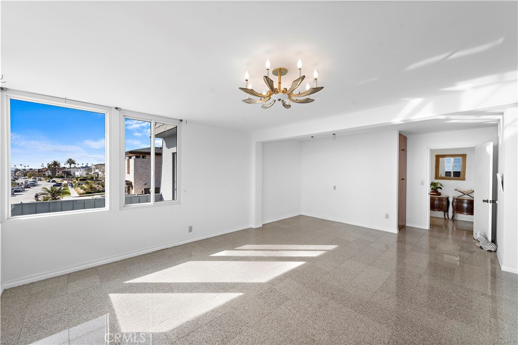 3516 Ocean Boulevard Corona del Mar, CA 92625 - Photo 17 of 42 Master bedroom