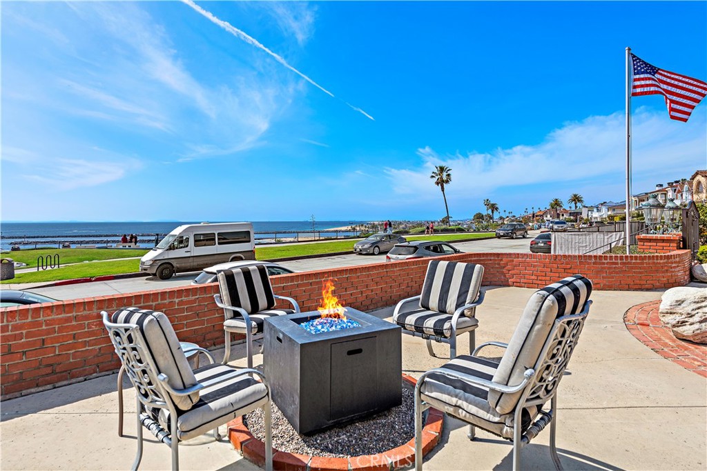 3516 Ocean Boulevard Corona del Mar, CA 92625 - Photo 21 of 42 View looking out to the ocean from the front patio