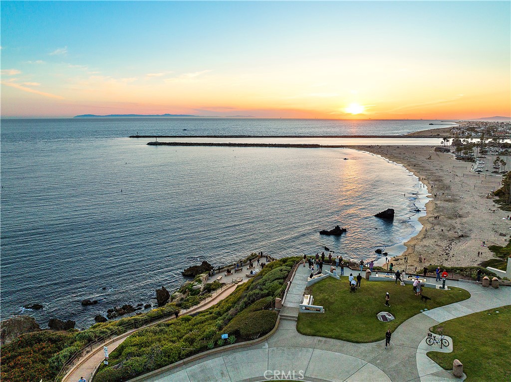 3516 Ocean Boulevard Corona del Mar, CA 92625 - Photo 37 of 42 Sunset overlooking Inspiration Point