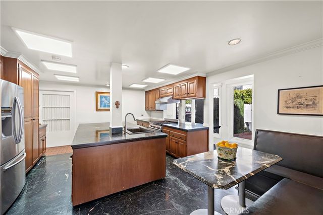$12,000,000 | 3516 Ocean Boulevard, Corona del Mar, CA 92625