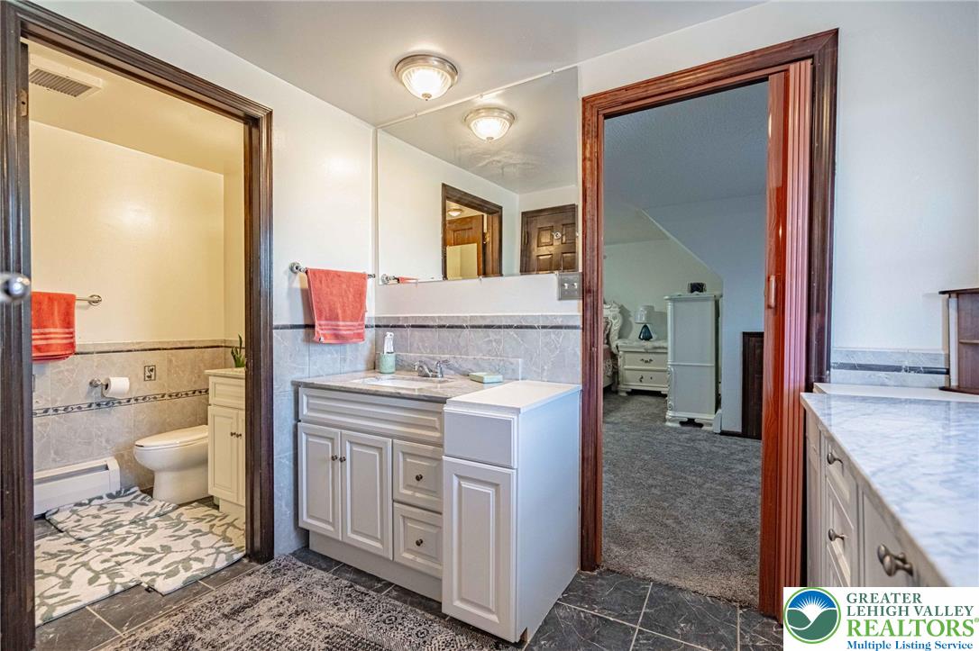 3609 Windy Road Orefield, PA 18069 - Photo 43 of 97 MASTER SUI8TE BATH
