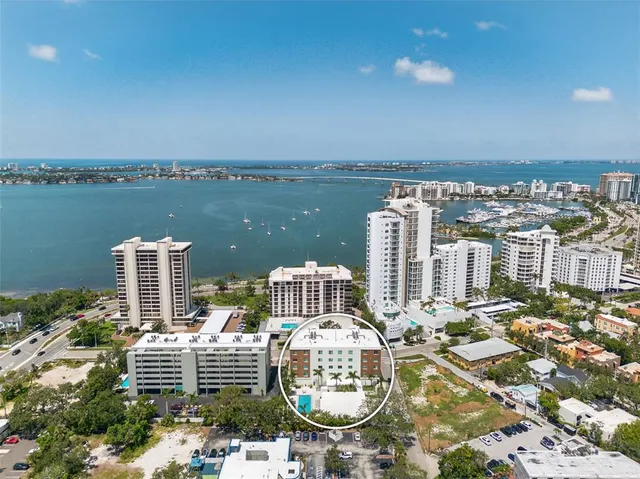 $1,595,000 | 711 South Palm Avenue, Unit 303, Sarasota, FL 34236