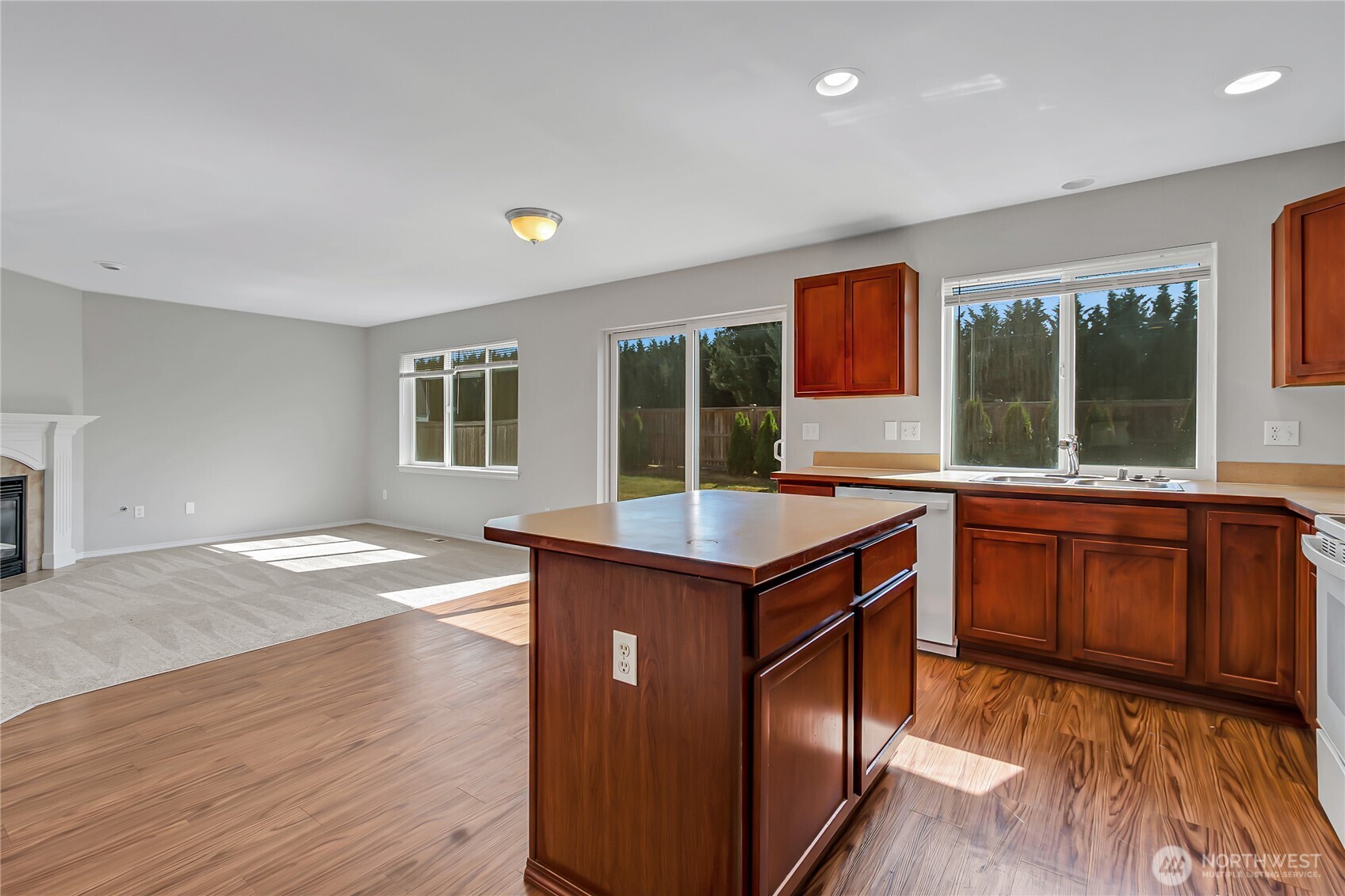 1401 Riddell Avenue Northeast Orting, WA 98360 - Photo 7 of 35