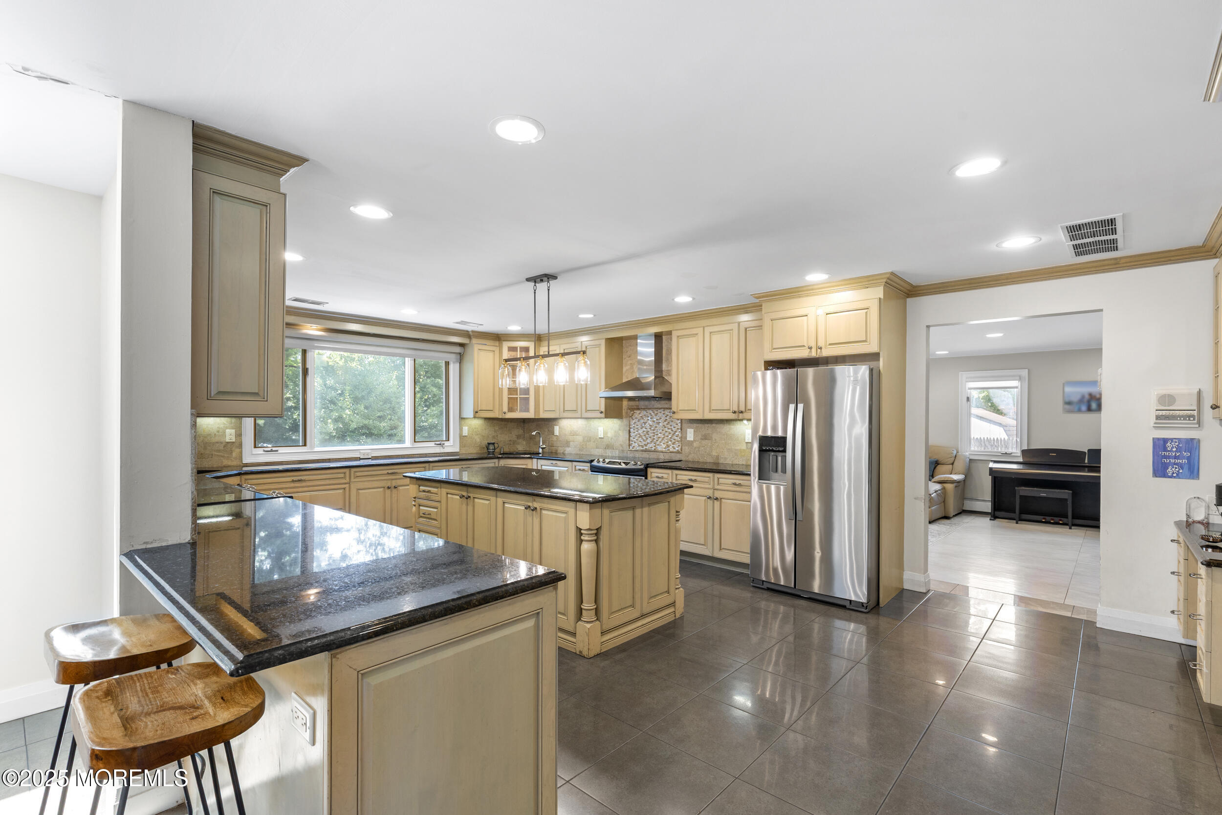 136 Sunset Road Lakewood, NJ 08701 - Photo 14 of 57 14_hl7a1668