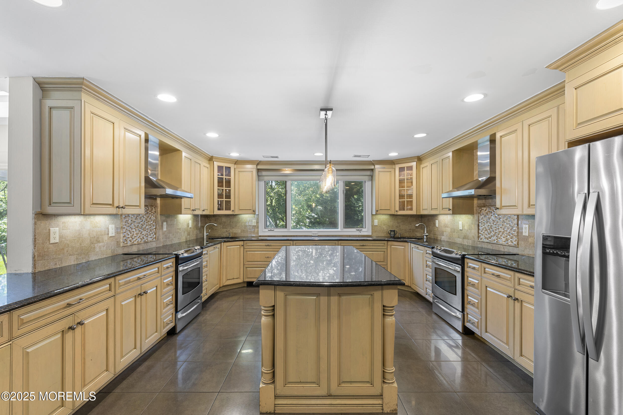 136 Sunset Road Lakewood, NJ 08701 - Photo 15 of 57 15_hl7a1671