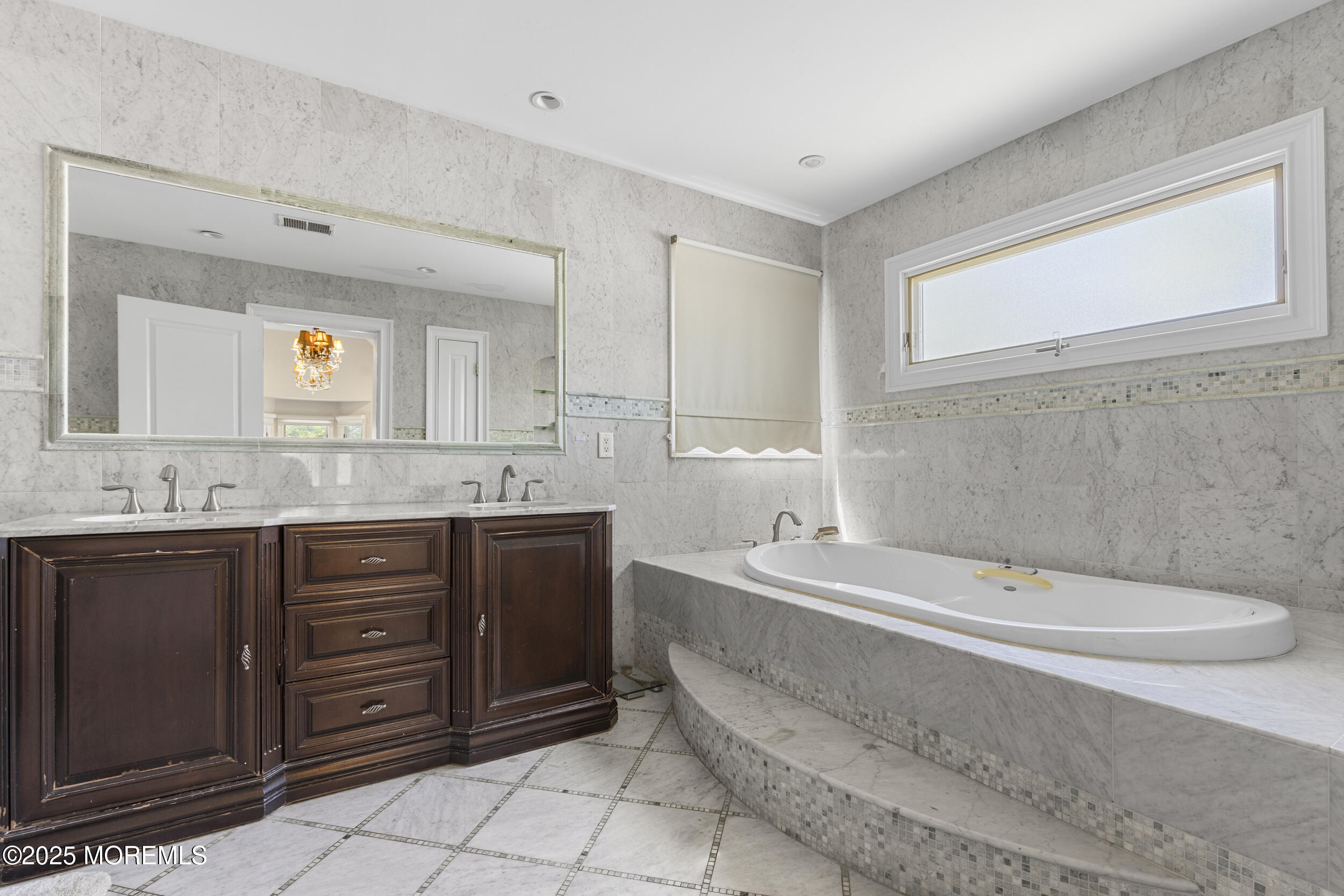 136 Sunset Road Lakewood, NJ 08701 - Photo 29 of 57 31_hl7a1719