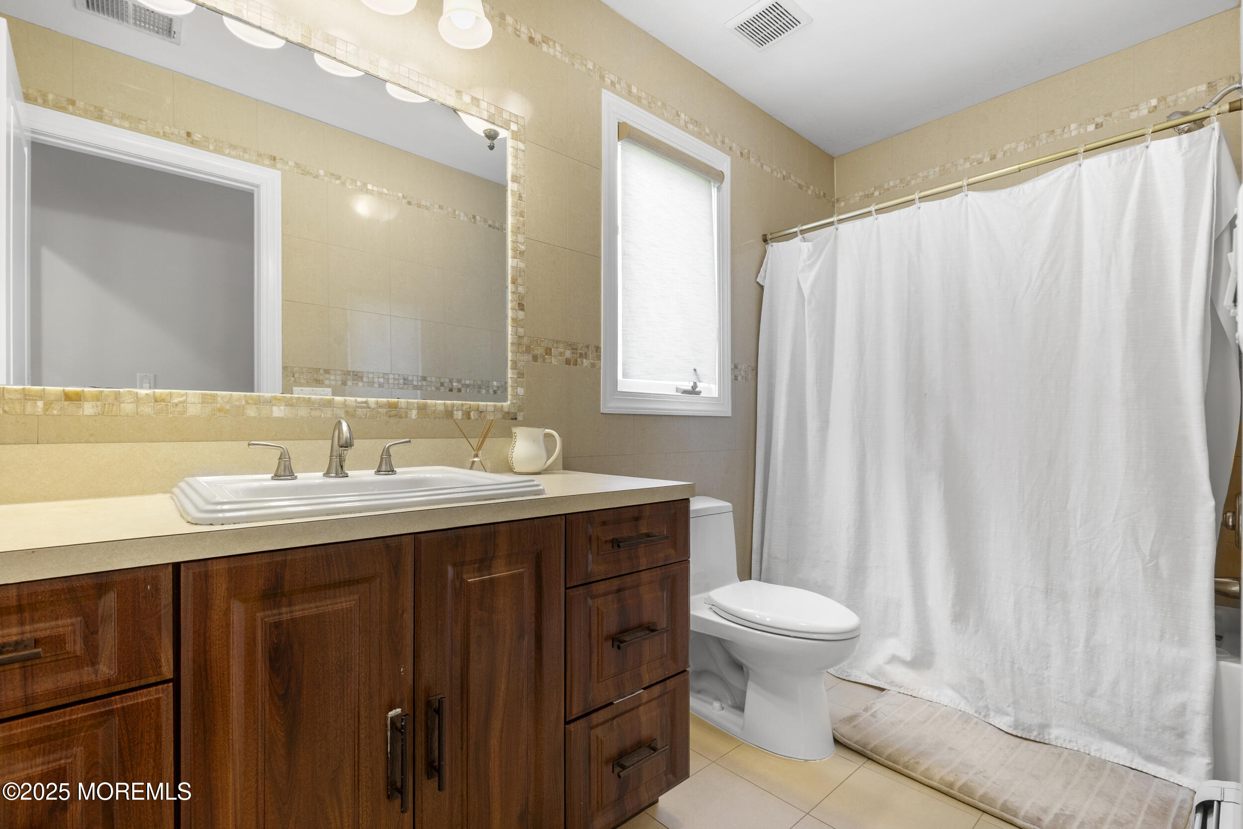 136 Sunset Road Lakewood, NJ 08701 - Photo 37 of 57 39_hl7a1743