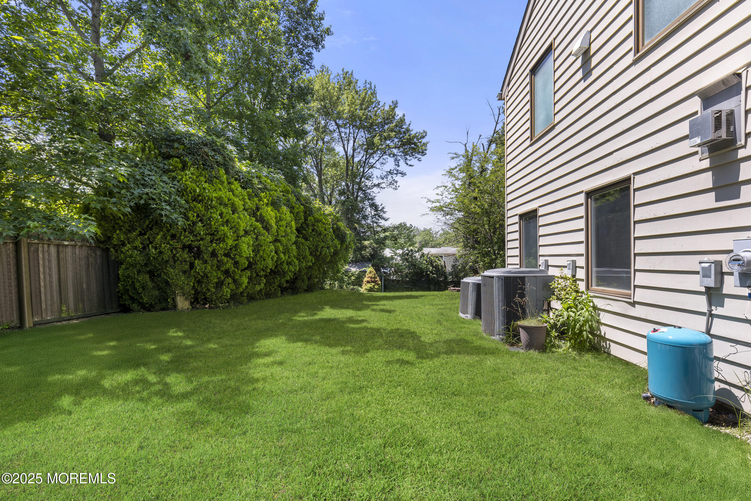 136 Sunset Road Lakewood, NJ 08701 - Photo 43 of 57 45_hl7a1627_final