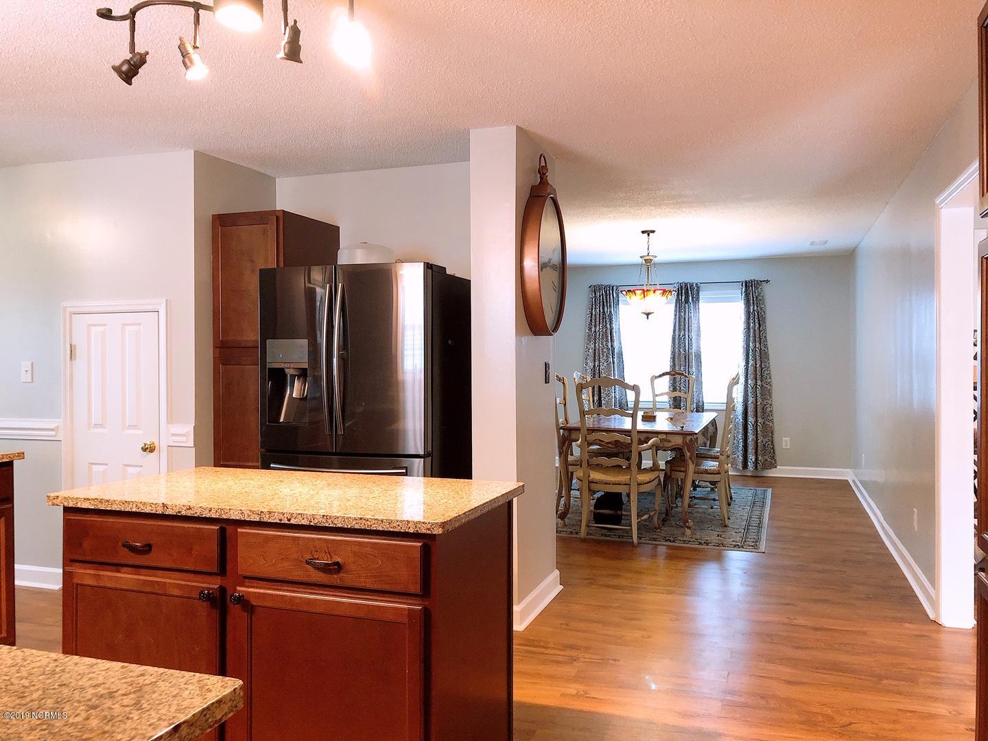 181 Parkertown Road Hubert, NC 28539 - Photo 16 of 68 Kitchen / Dining Room