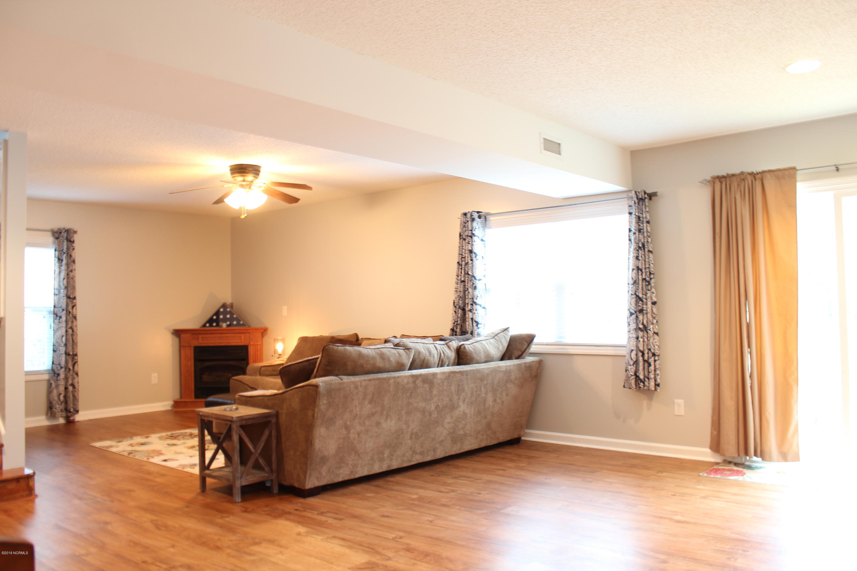 181 Parkertown Road Hubert, NC 28539 - Photo 3 of 68 Great Room 2