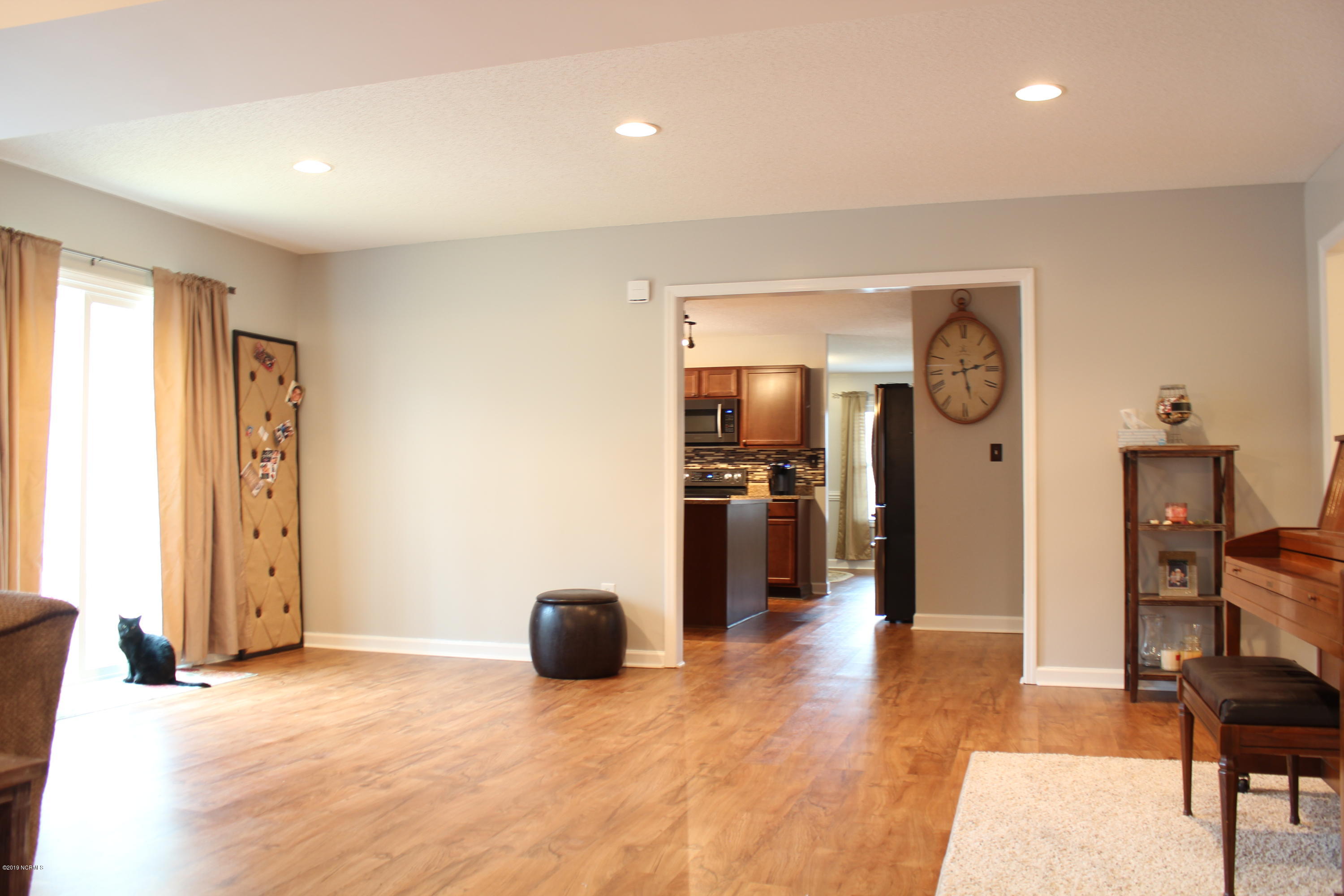 181 Parkertown Road Hubert, NC 28539 - Photo 4 of 68 Great Room 3
