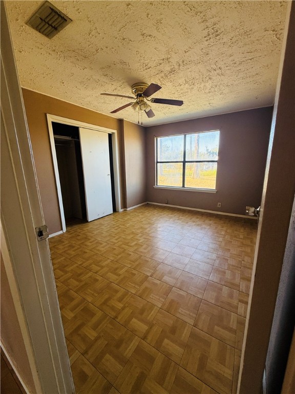 2871 Carr Road Beeville, TX 78102 - Photo 22 of 35 a view of a hallway with a window