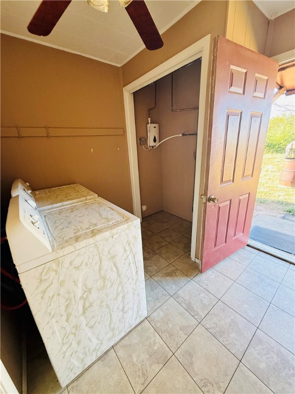 2871 Carr Road Beeville, TX 78102 - Photo 31 of 35 a bathroom with a sink and a shower