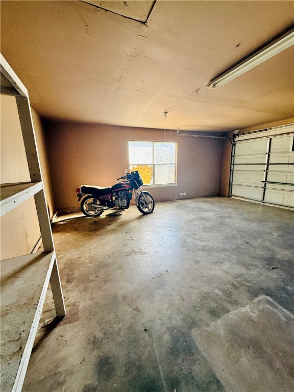 2871 Carr Road Beeville, TX 78102 - Photo 33 of 35 a view of a room with gym equipment