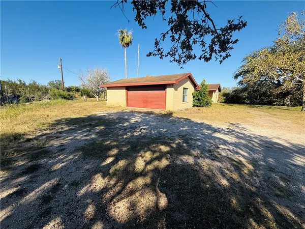 $175,000 | 2871 Carr Road, Beeville, TX 78102
