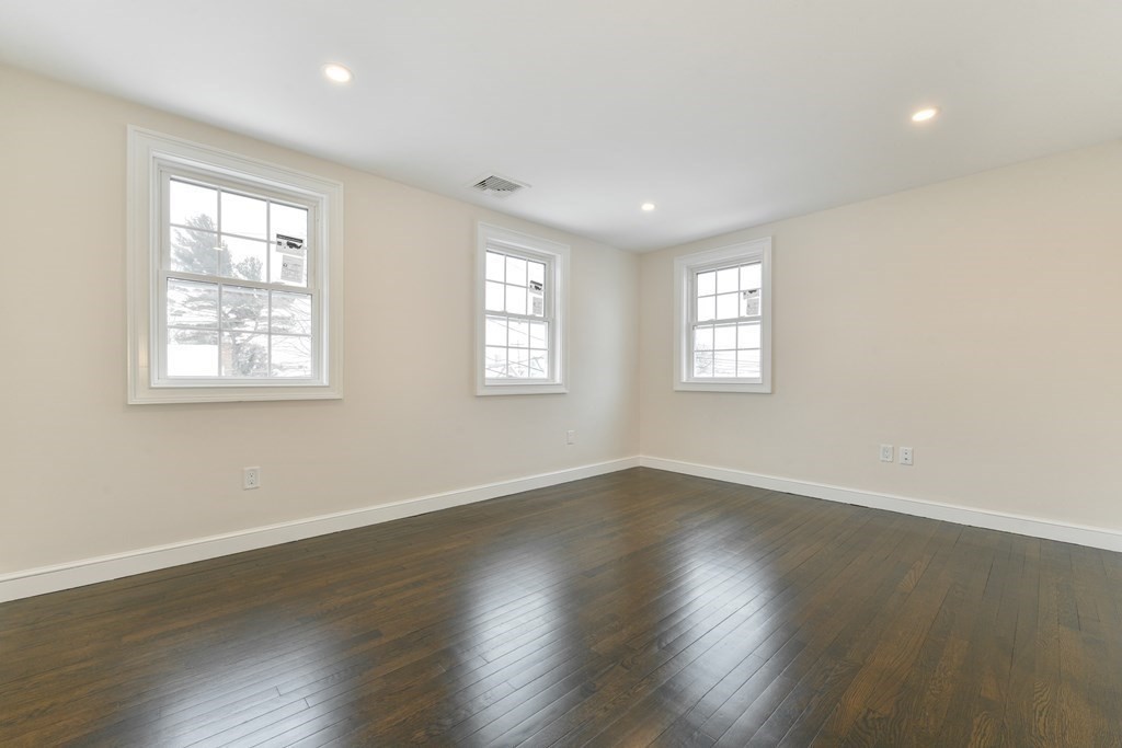 12 Grace Road Quincy, MA 02169 - Photo 18 of 36 Gallery Image 18