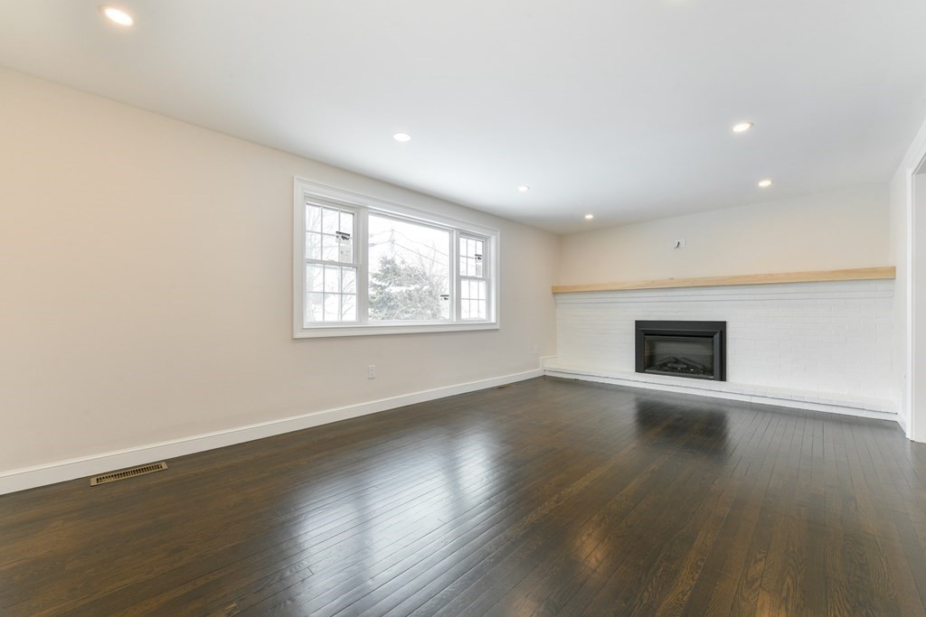 12 Grace Road Quincy, MA 02169 - Photo 5 of 36 Gallery Image 5