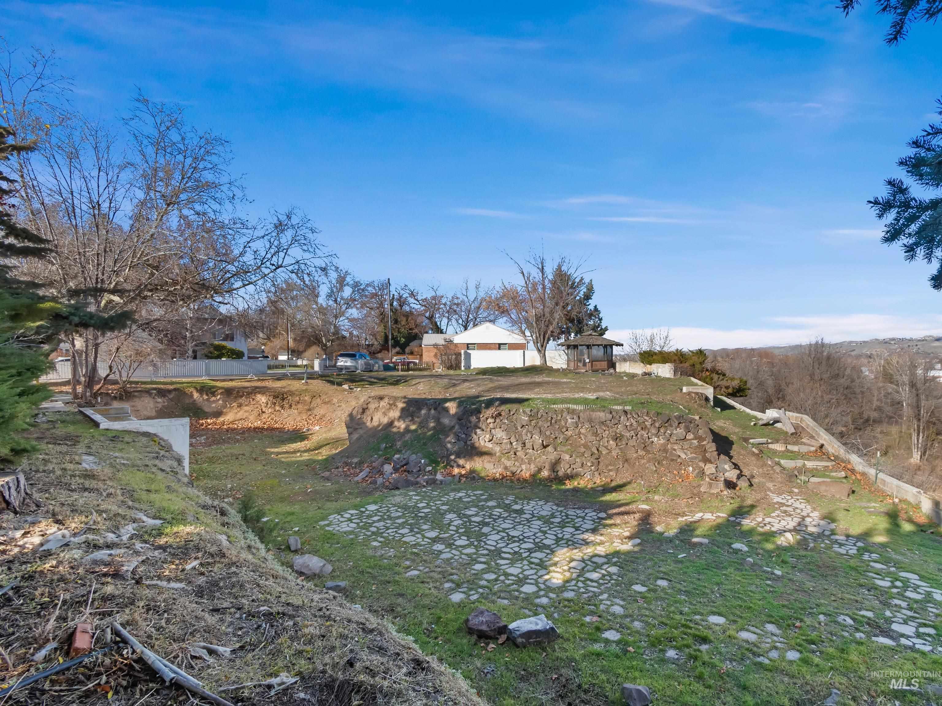 1212 Happy Drive Boise, ID 83706 - Photo 23 of 36 View of yard