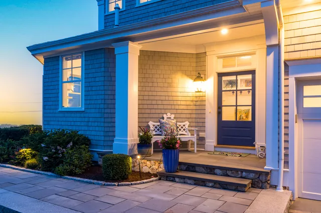 $7,299,000 | 12 Pond Street, Chatham, MA 02633