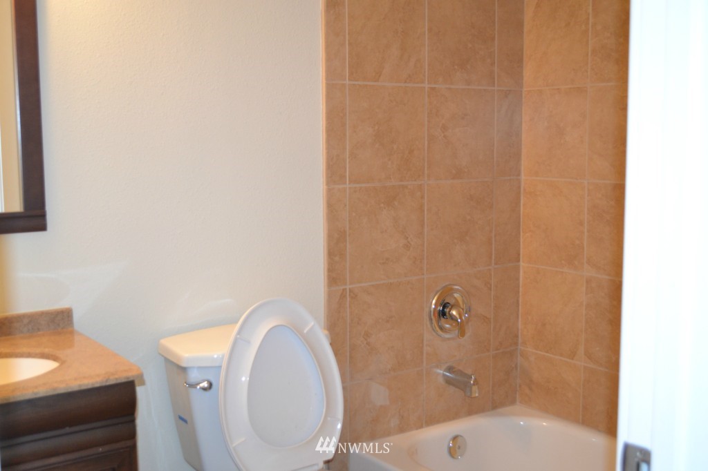 277 Thomas Avenue Southwest Renton, WA 98057 - Photo 10 of 12