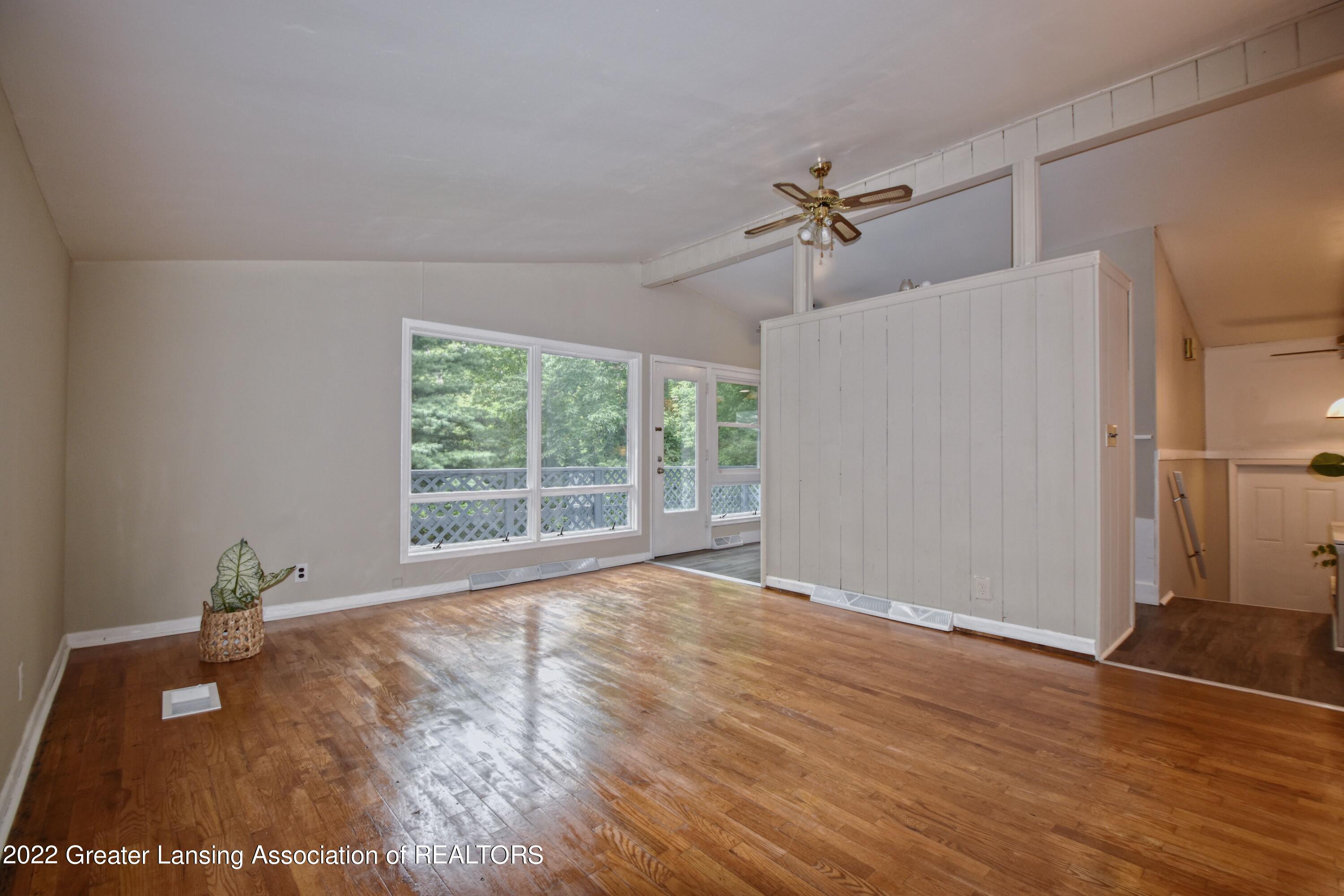 1230 West Jolly Road Lansing, MI 48910 - Photo 10 of 36 9