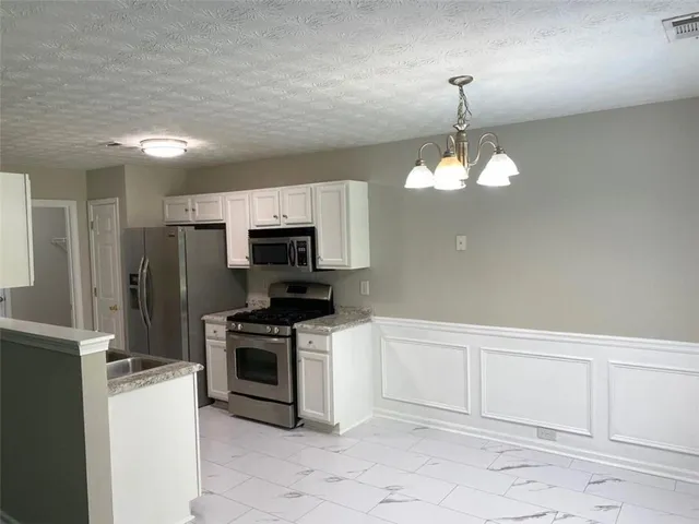 $220,000 | 646 Lakes Circle, Lithonia, GA 30058