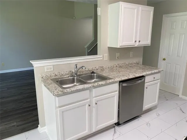 $220,000 | 646 Lakes Circle, Lithonia, GA 30058