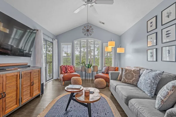 $320,500 | 448 Pinehurst Lane, Unit 16I, Pawleys Island, SC 29585