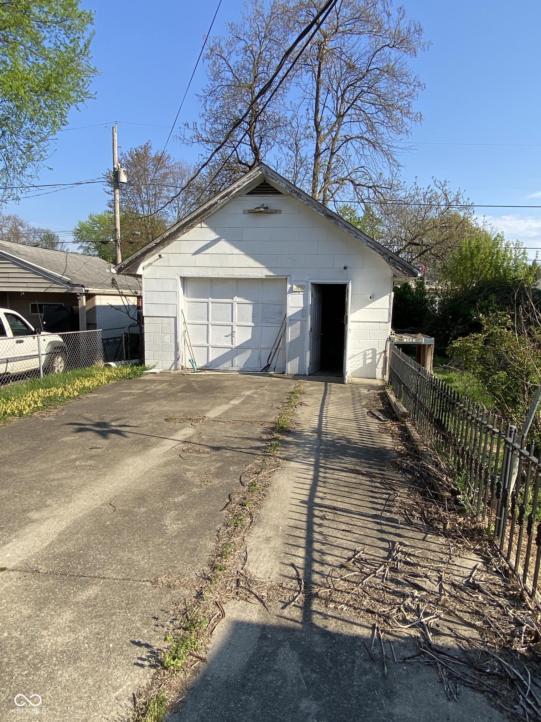 630 Kent Street New Albany, IN 47150 - Photo 2 of 5