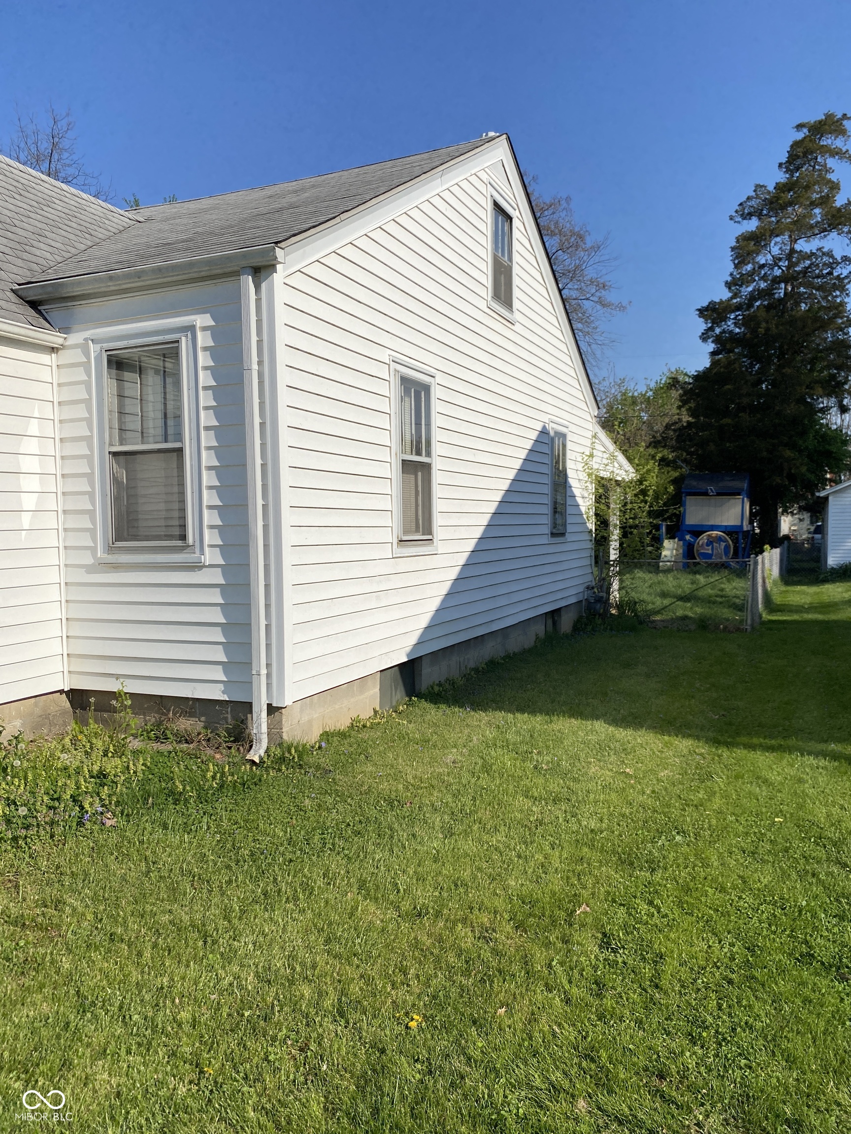 630 Kent Street New Albany, IN 47150 - Photo 3 of 5