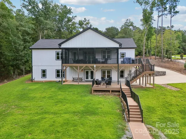 $1,525,000 | 323 Whisper Lake Drive, New London, NC 28127