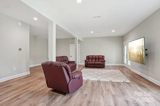 $1,525,000 | 323 Whisper Lake Drive, New London, NC 28127