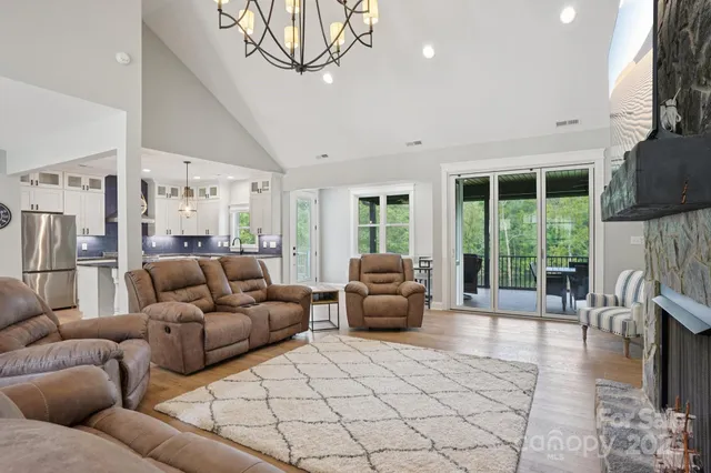 $1,525,000 | 323 Whisper Lake Drive, New London, NC 28127