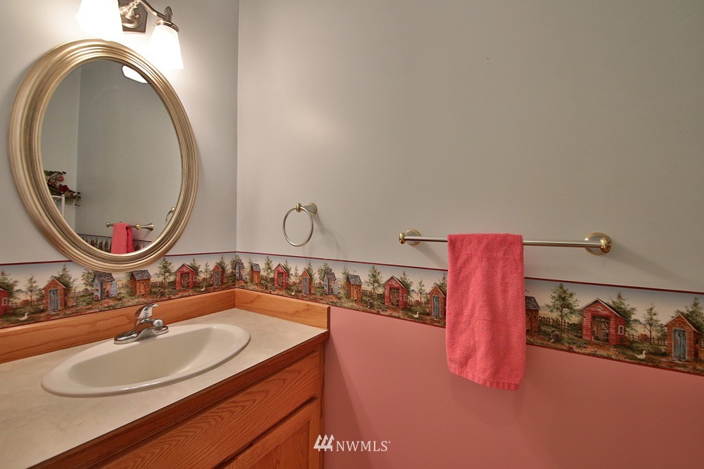 7707 Bailey Road Clinton, WA 98236 - Photo 13 of 21 Gallery Image 13