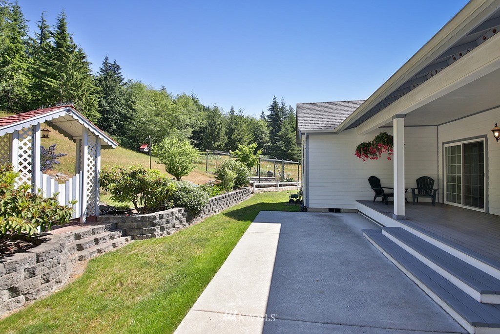 7707 Bailey Road Clinton, WA 98236 - Photo 15 of 21 Gallery Image 15