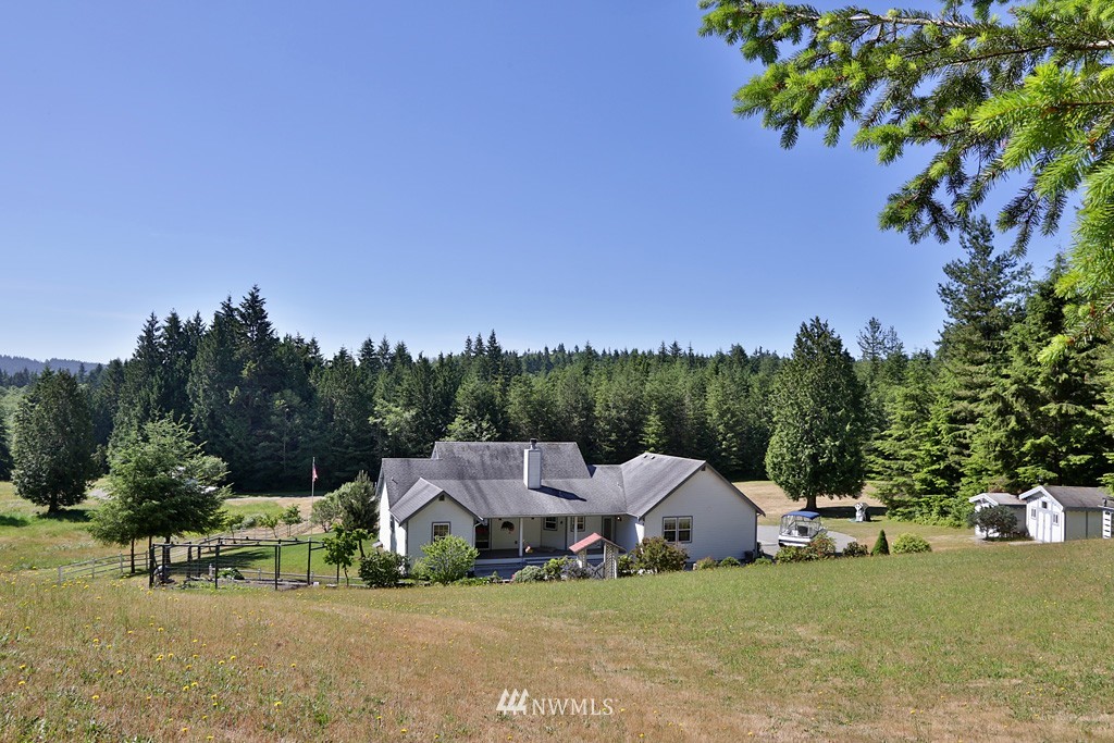 7707 Bailey Road Clinton, WA 98236 - Photo 18 of 21 Gallery Image 18