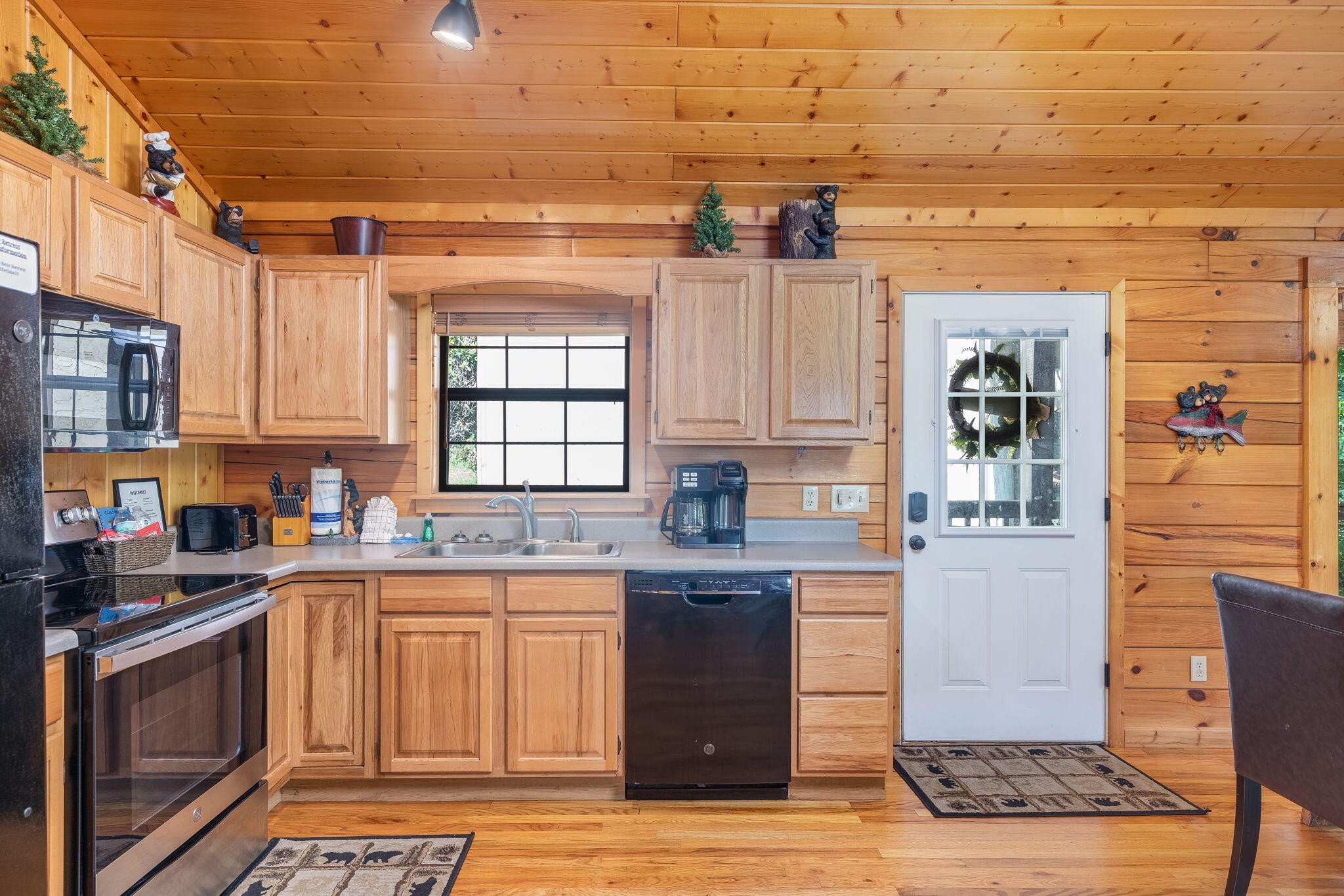 1536 Bears Den Way Sevierville, TN 37862 - Photo 9 of 43 Gallery Image 9