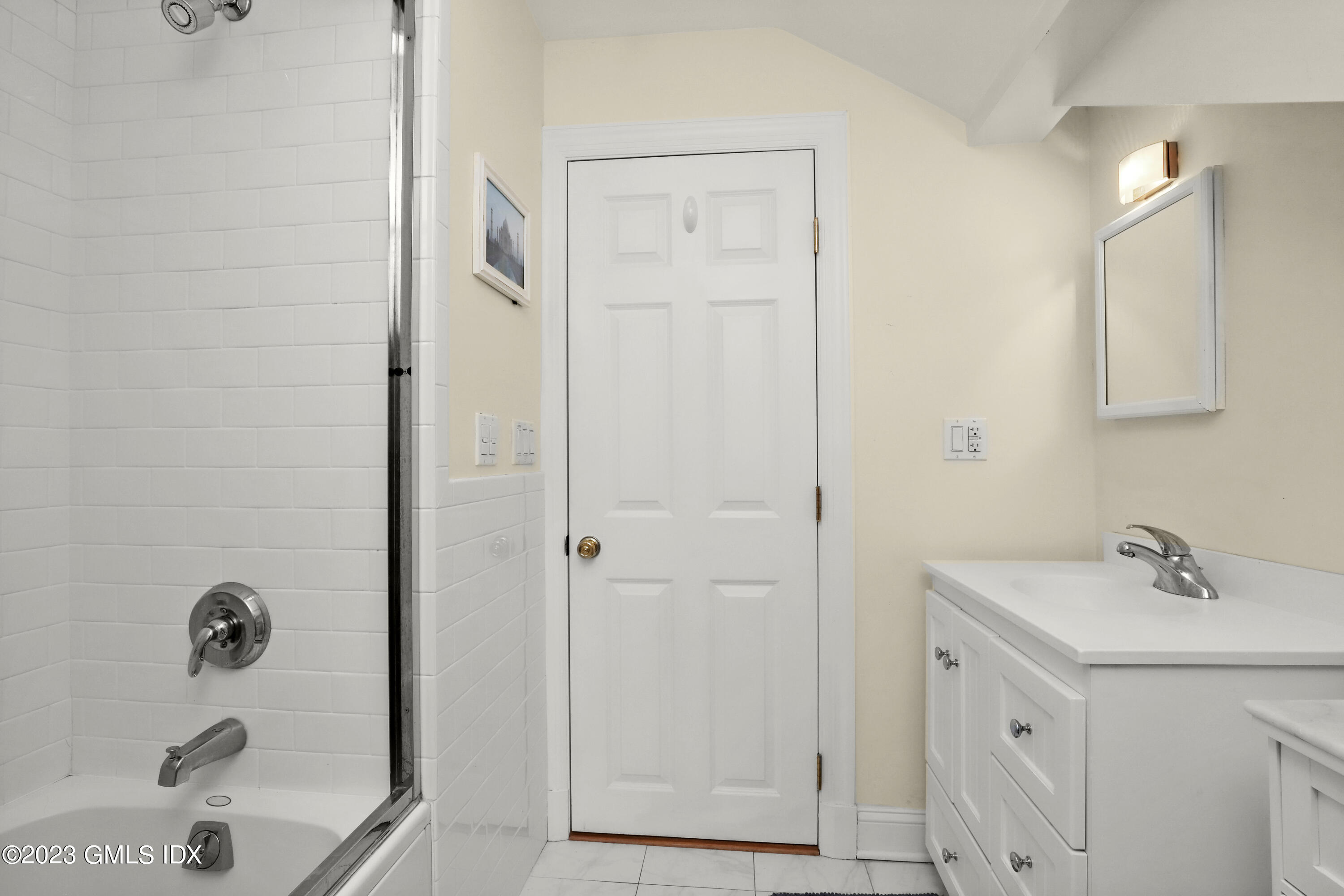 3 Wallasy Way Riverside, CT 06878 - Photo 11 of 23 3 Wallasy Way Riverside CT-print-042-039