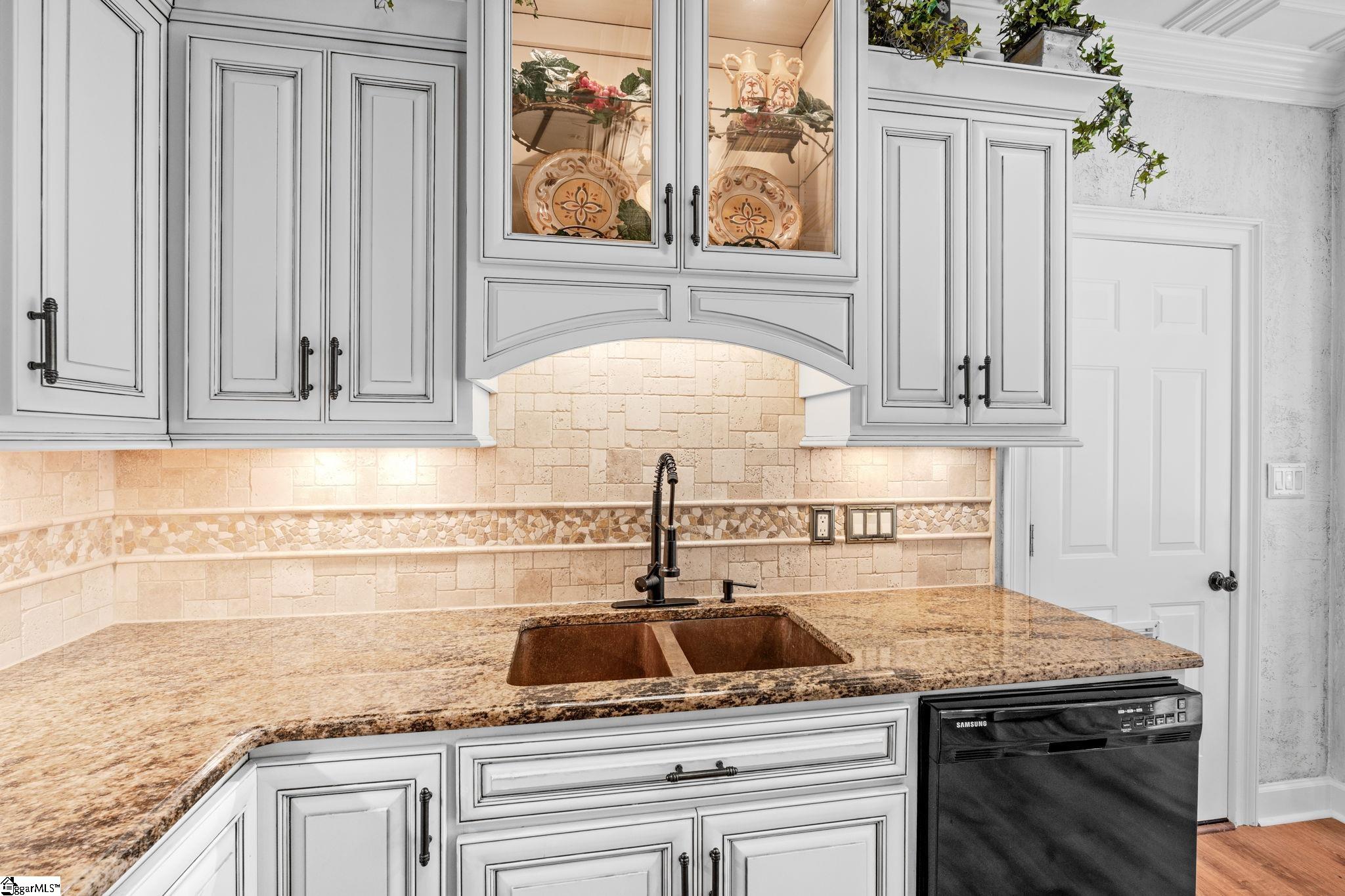 246 Preston Drive Moore, SC 29369 - Photo 9 of 37