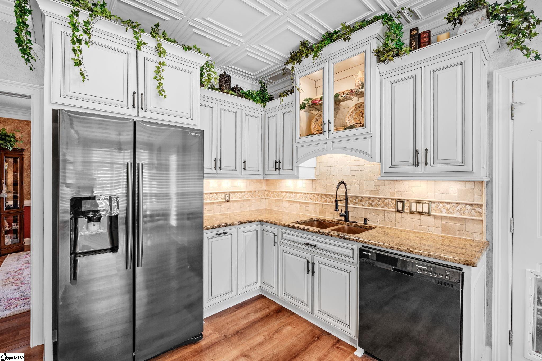 246 Preston Drive Moore, SC 29369 - Photo 10 of 37