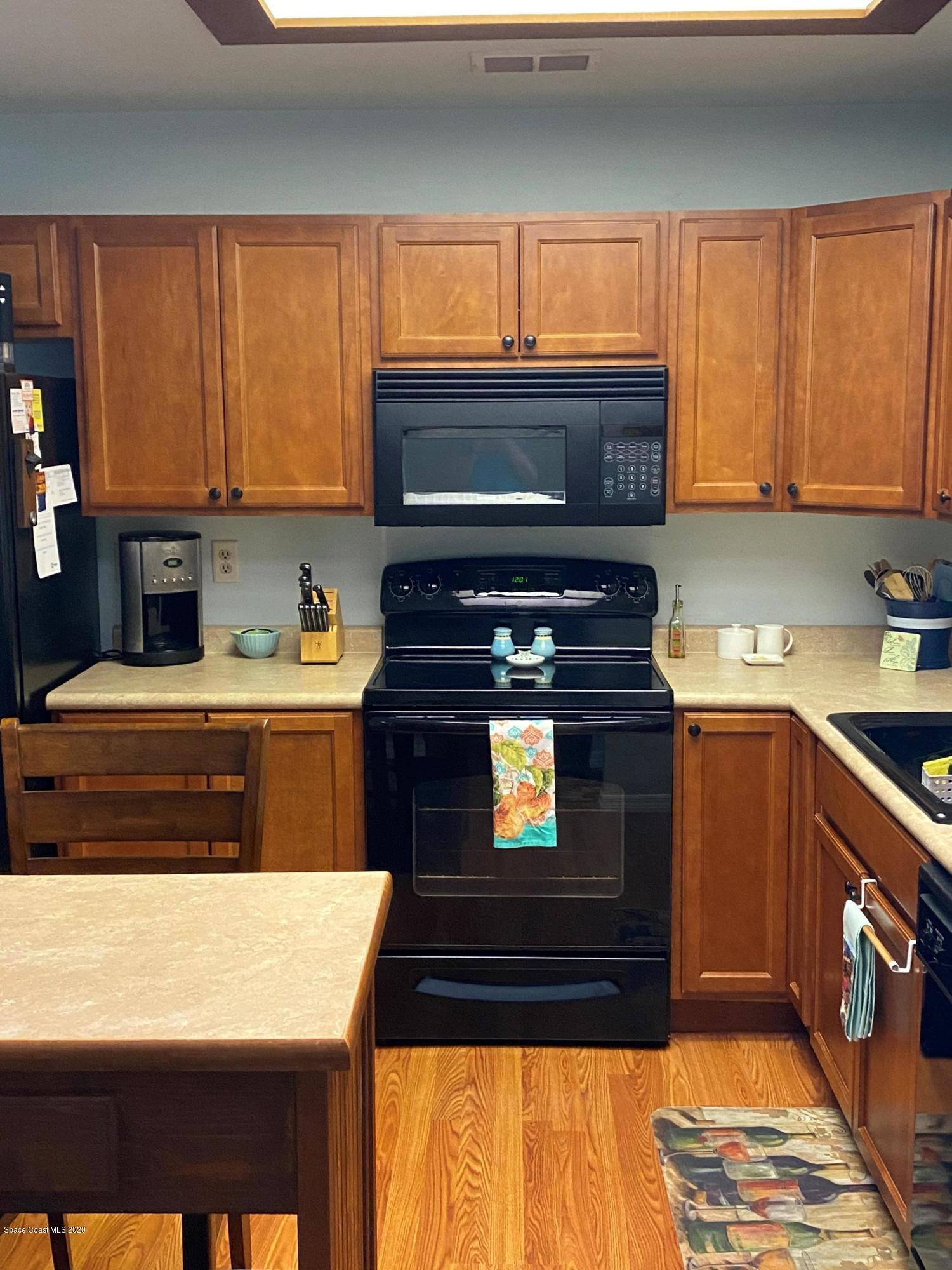 958 Raleigh Road Southeast Palm Bay, FL 32909 - Photo 4 of 18 Kitchen1