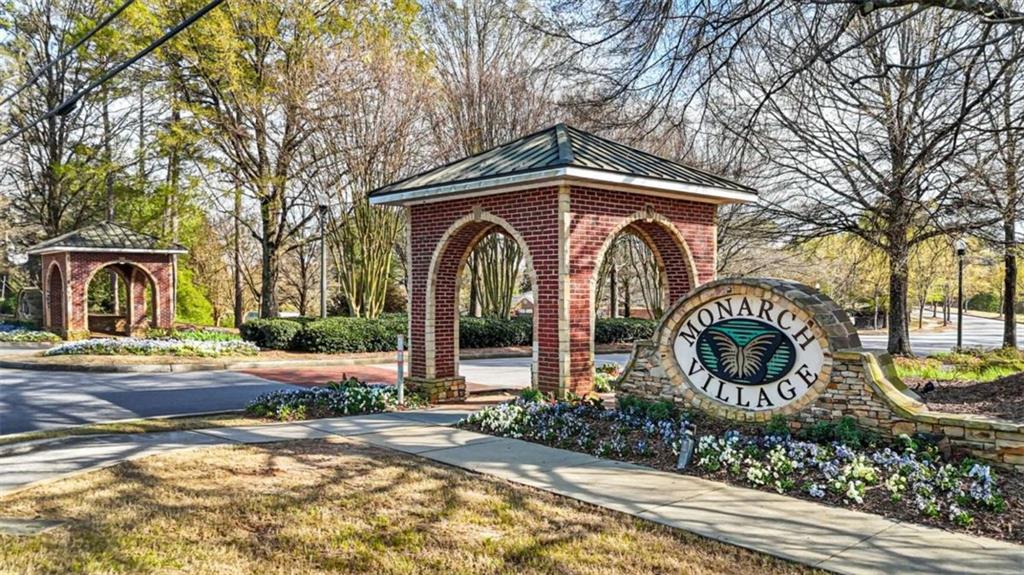 535 Anglewood Trace Stockbridge, GA 30281 - Photo 73 of 73 a front view of a house with garden