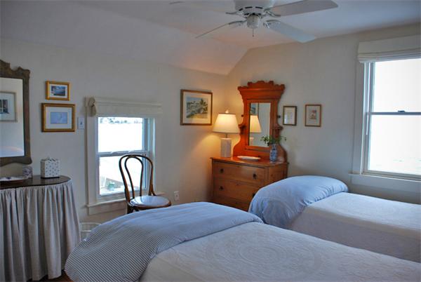 124 Bay Avenue Marshfield, MA 02050 - Photo 25 of 30