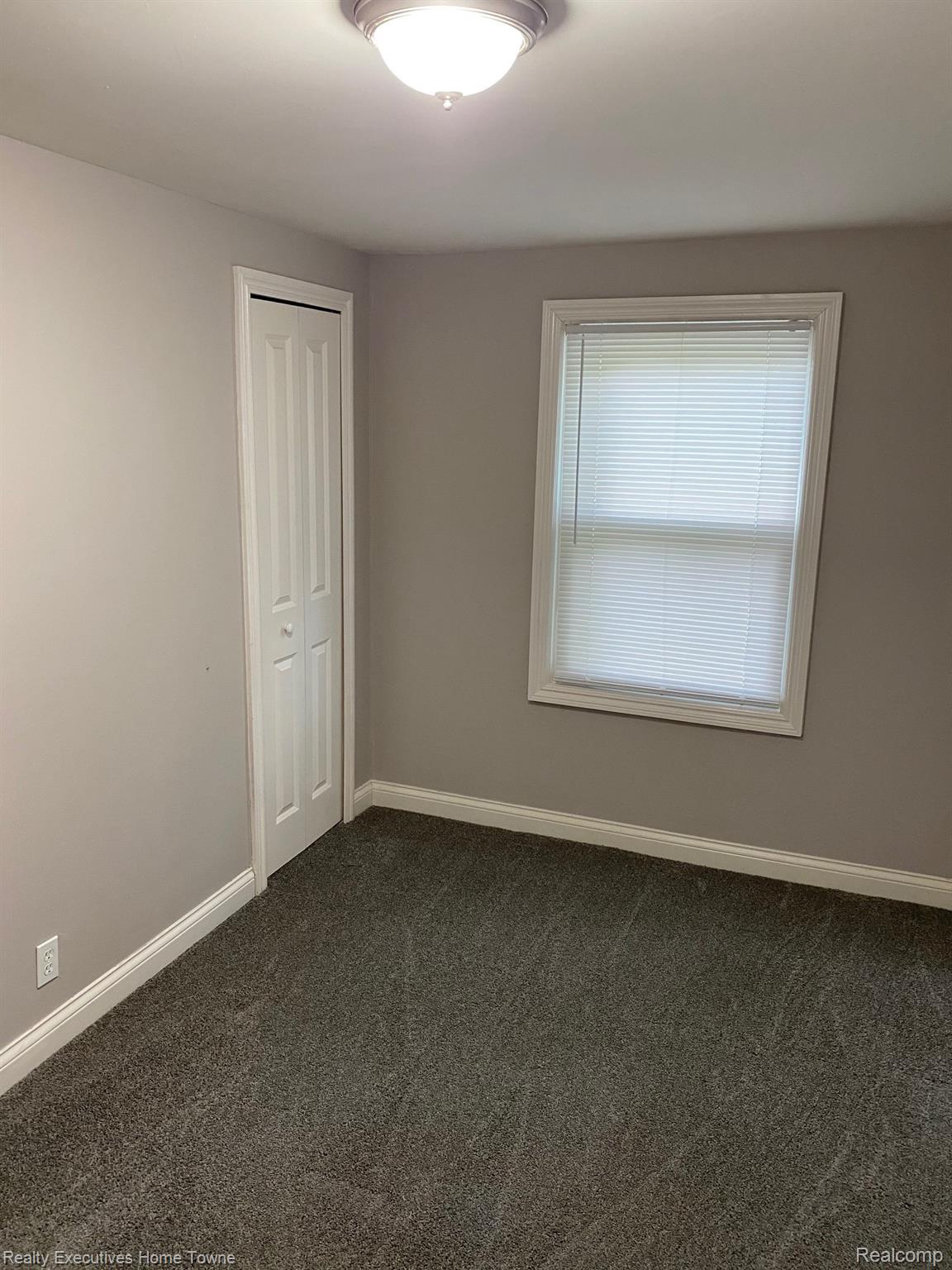2427 Cambridge Road Berkley, MI 48072 - Photo 16 of 17 20.jpg