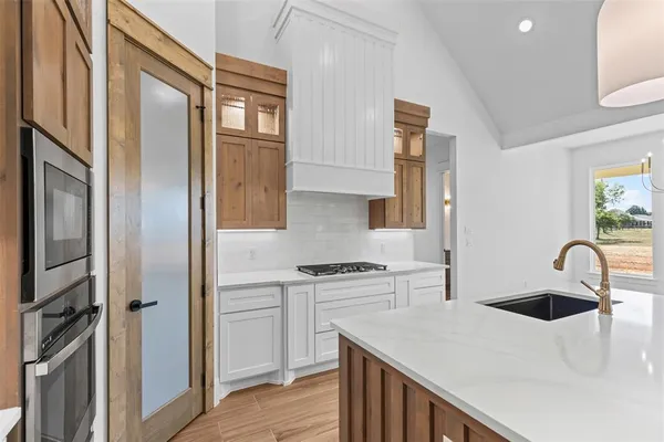 $575,000 | 1132 Dobbs Trail, Springtown, TX 76082