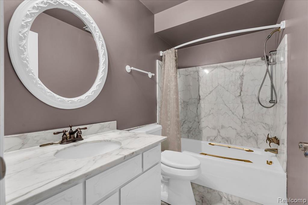 1940 Oak Pointe Drive Rochester Hills, MI 48306 - Photo 16 of 42