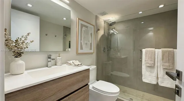 $1,100,000 | 170 Ocean Ln Drive, Unit 403, Key Biscayne, FL 33149