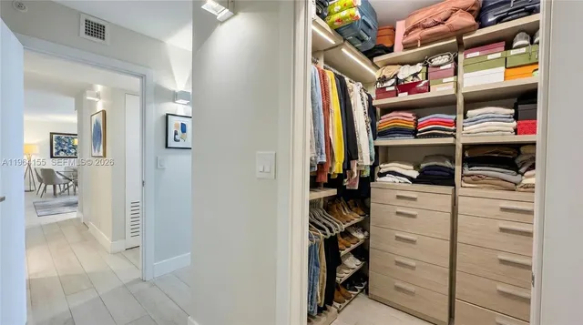 $1,100,000 | 170 Ocean Ln Drive, Unit 403, Key Biscayne, FL 33149