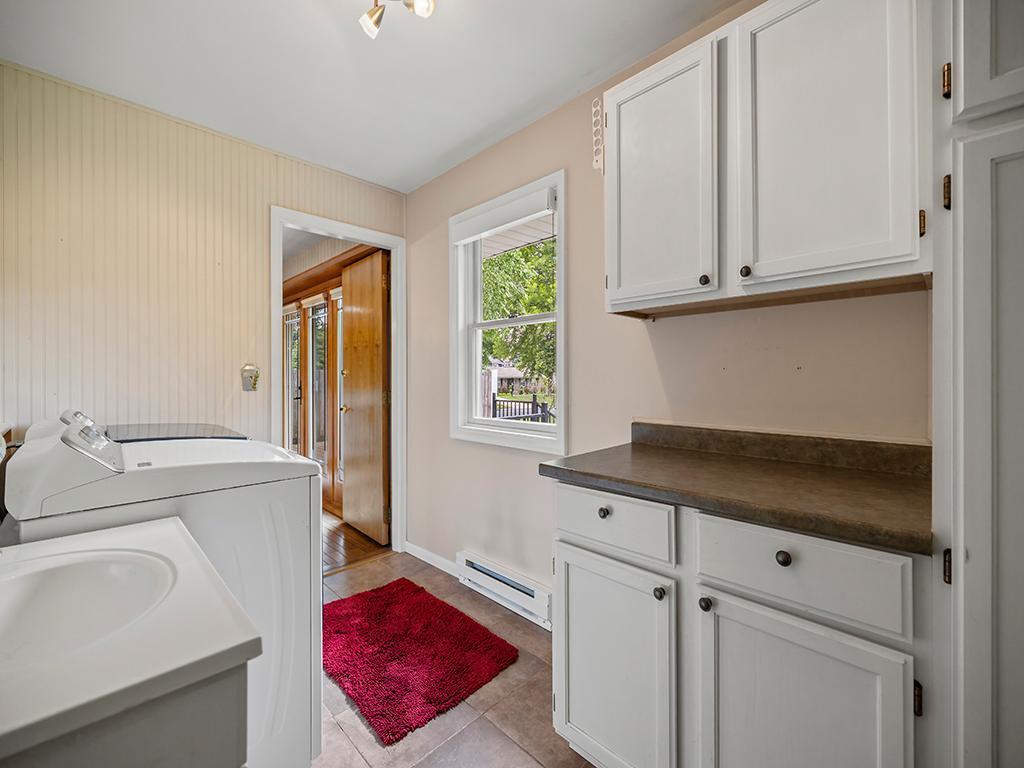 9744 Oxborough Road Bloomington, MN 55437 - Photo 17 of 57